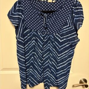 GAP Blue and White Patterned Blouse